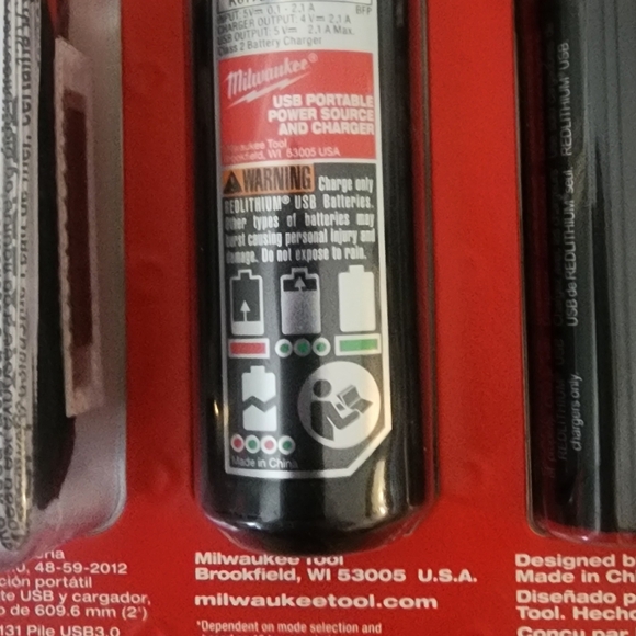 REDLITHIUM USB Charger and portable power source Kit - Picture 5 of 6